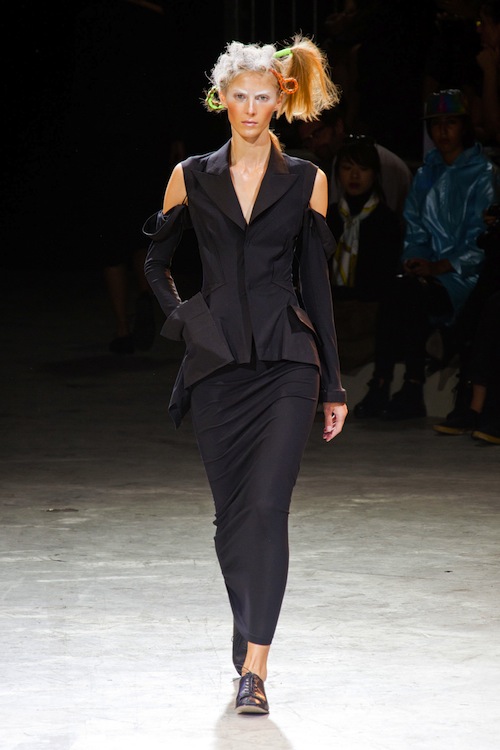 Yohji Yamamoto Spring 2014 Runway Review - theFashionSpot